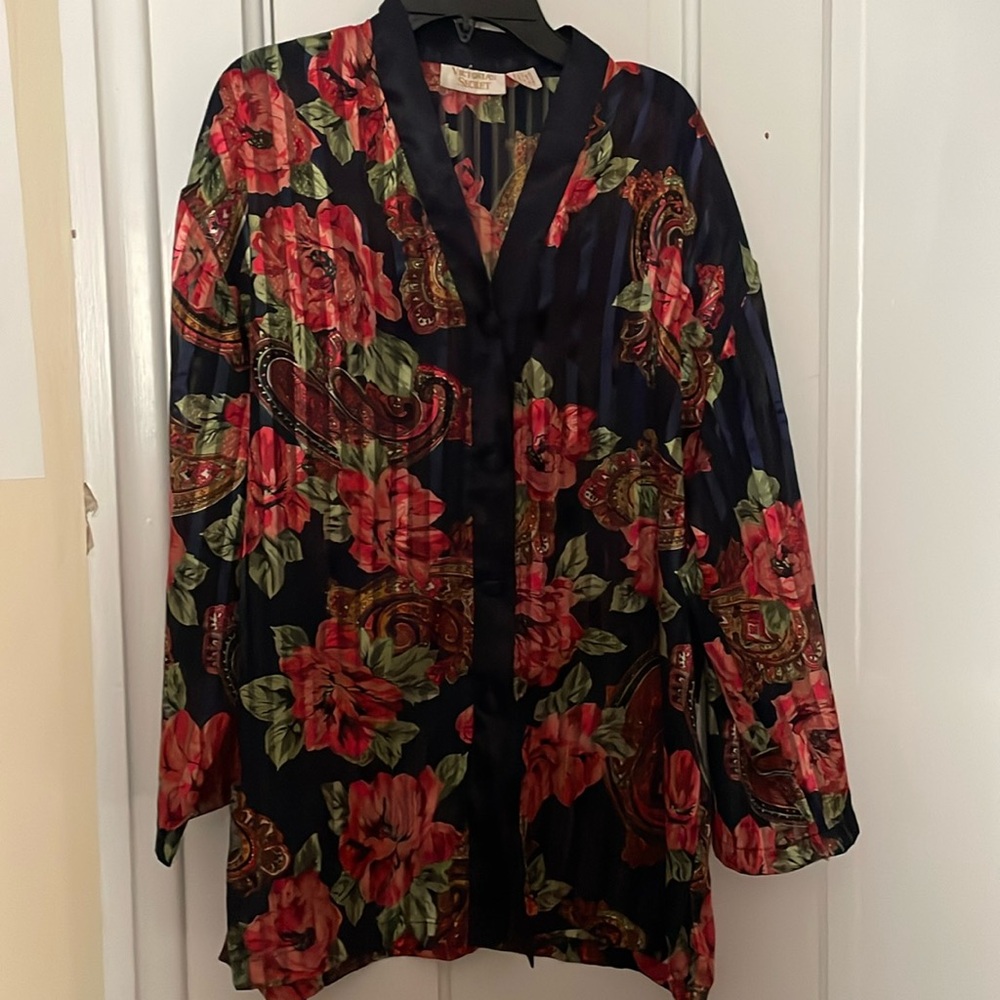 Victoria Secret Gold Label Navy Floral Print Pajama top sz S